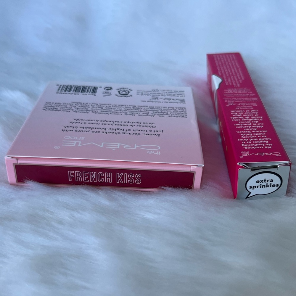 $15 The Crème Shop Makeup and Beauty Accessories Bundle #5 - Picture 5 of 10